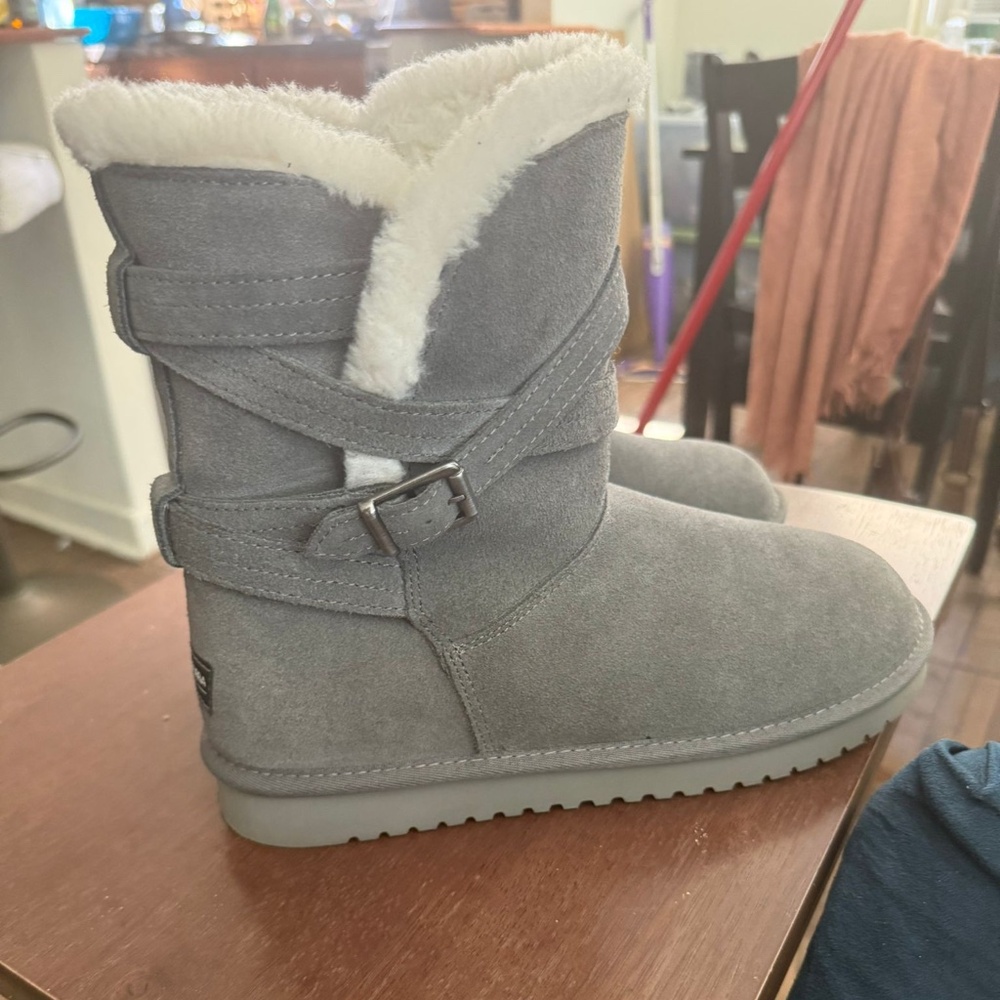 Koolaburra by UGG Delene Short Boots – Grey – Size 10 – Brand New